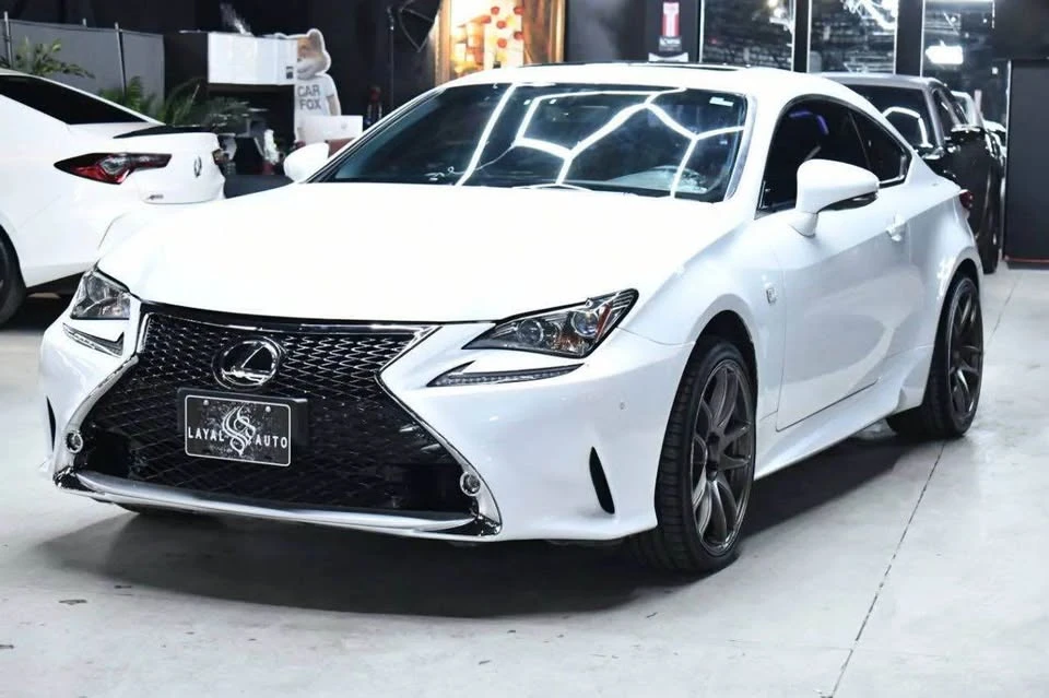 2016 Lexus RC - Image 4 of 16