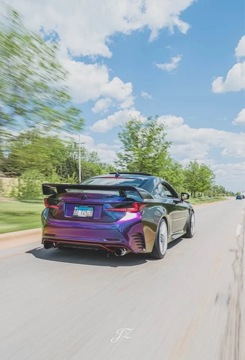 2016 Lexus RC - Image 2 of 13
