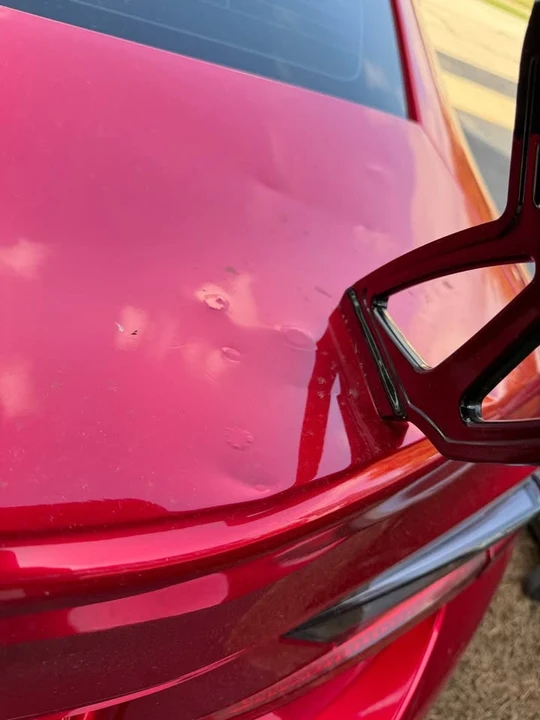 2016 Lexus RC - Image 11 of 13