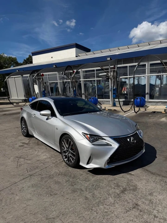 2016 Lexus RC - Image 4 of 11