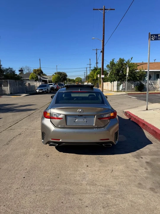 2016 Lexus RC - Image 5 of 11