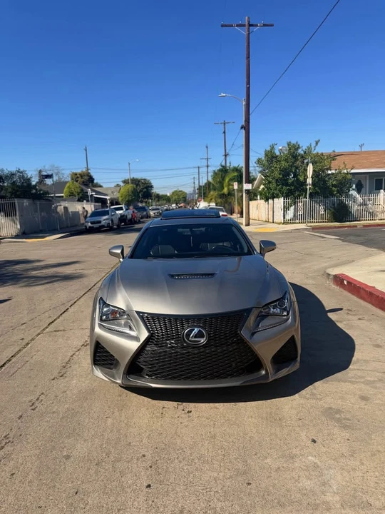 2016 Lexus RC - Image 2 of 11