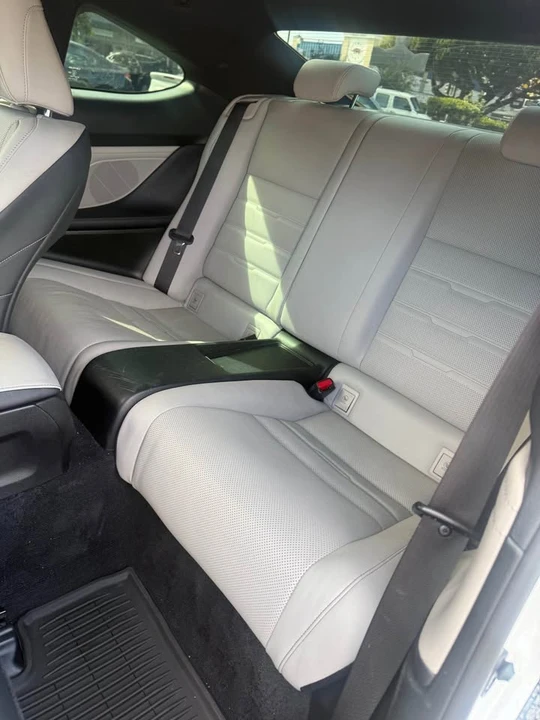 2016 Lexus RC - Image 9 of 11