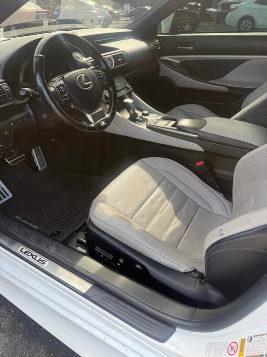2016 Lexus RC - Image 7 of 11