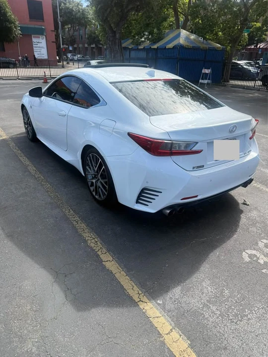 2016 Lexus RC - Image 4 of 11