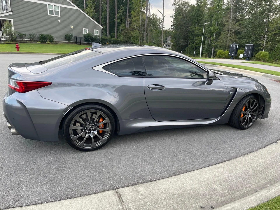 2016 Lexus RC F - Image 19 of 31