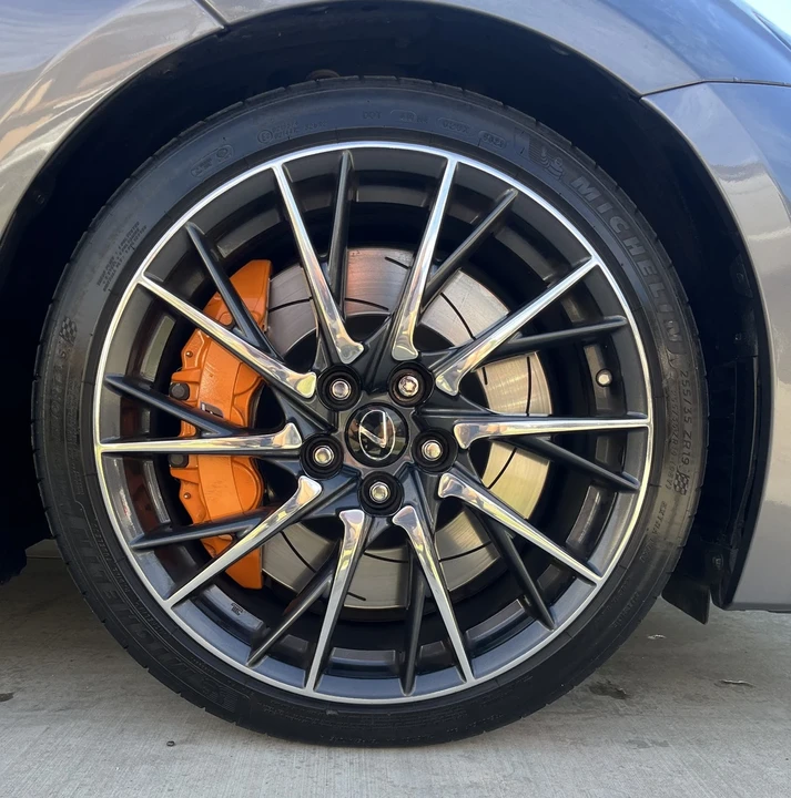 2016 Lexus RC F - Image 17 of 20