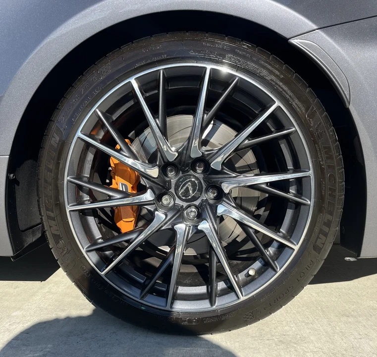 2016 Lexus RC F - Image 19 of 20