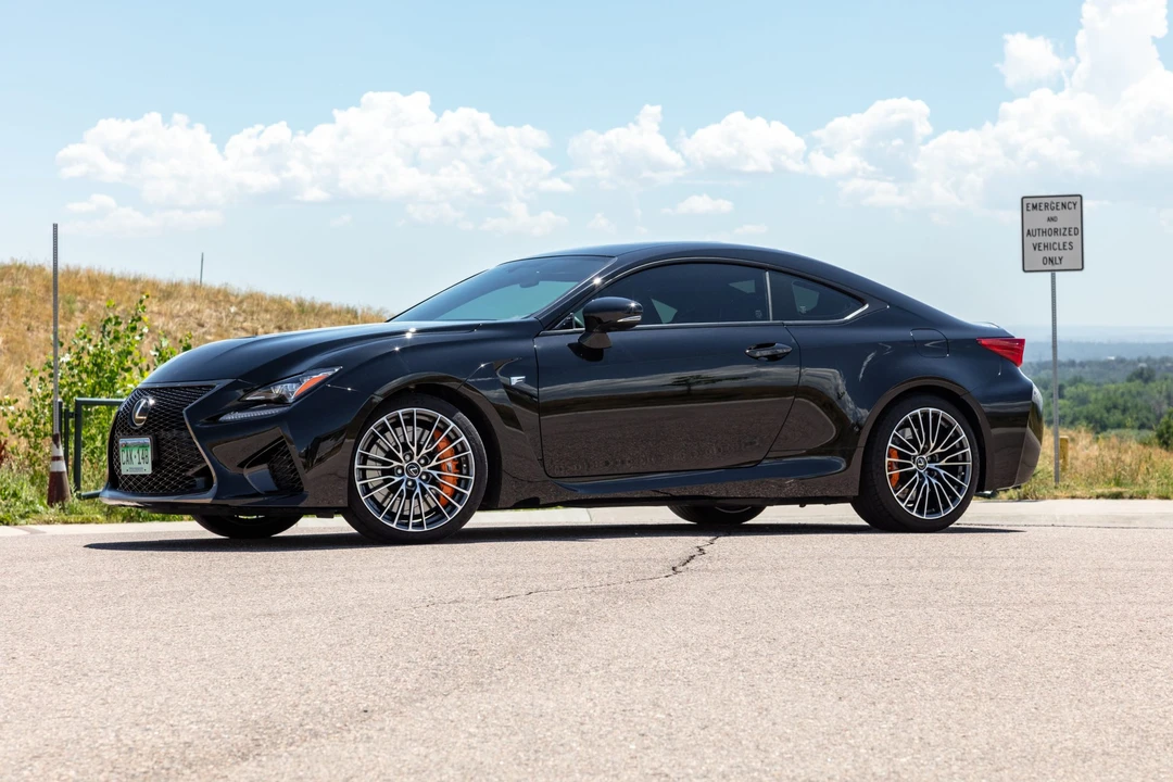 2016 Lexus RC F - Image 2 of 31