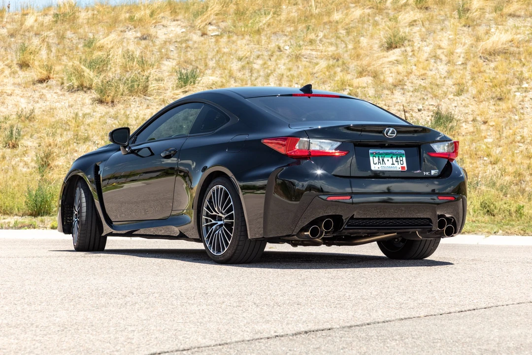 2016 Lexus RC F - Image 8 of 31