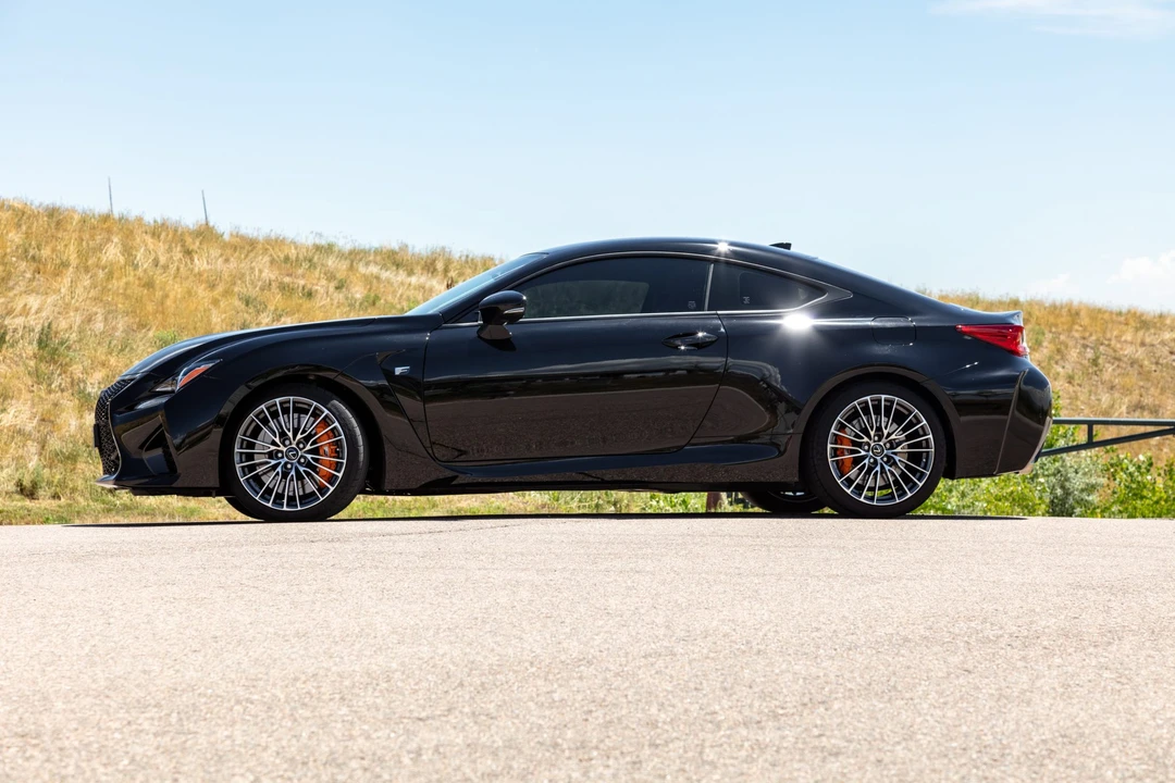 2016 Lexus RC F - Image 9 of 31