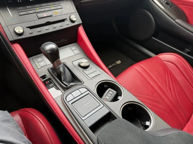 2016 Lexus RC F - Image 19 of 21