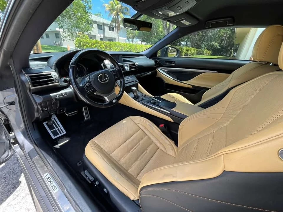 2016 Lexus RC - Image 9 of 11