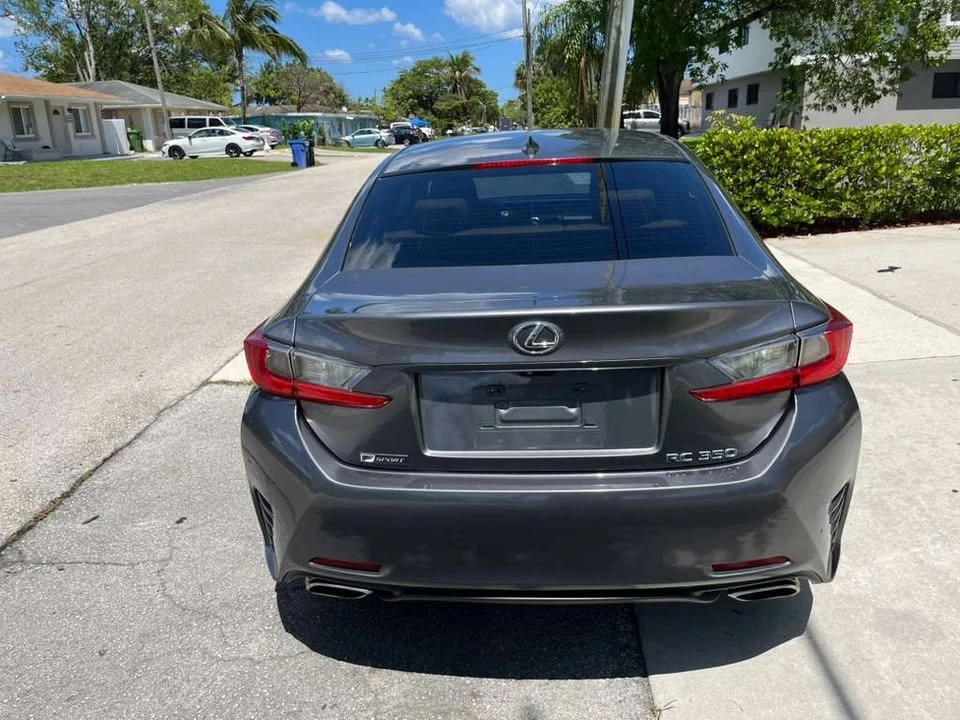 2016 Lexus RC - Image 5 of 11