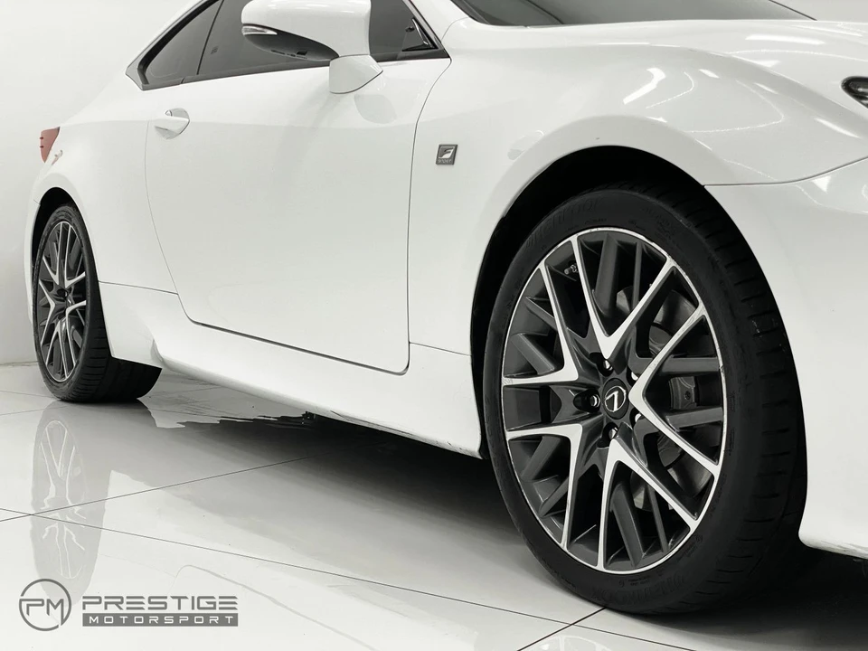 2016 Lexus RC F - Image 13 of 21