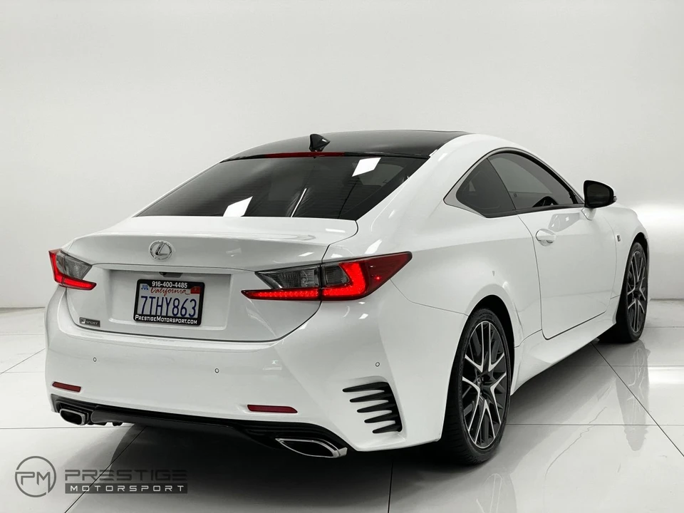 2016 Lexus RC F - Image 12 of 21