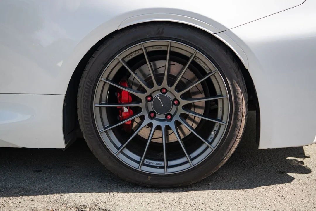 2015 Lexus RC F - Image 23 of 30