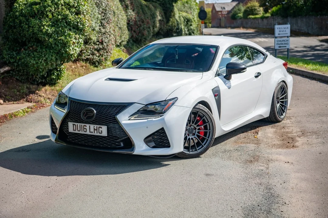 2015 Lexus RC F - Image 4 of 30