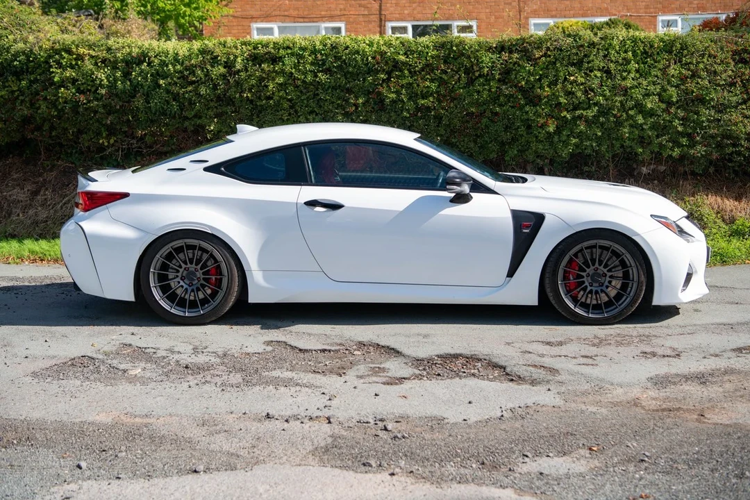 2015 Lexus RC F - Image 7 of 30