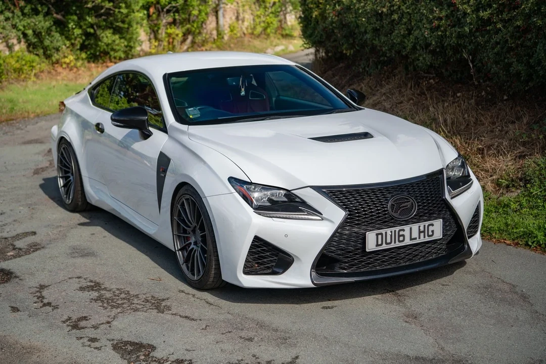 2015 Lexus RC F - Image 12 of 30