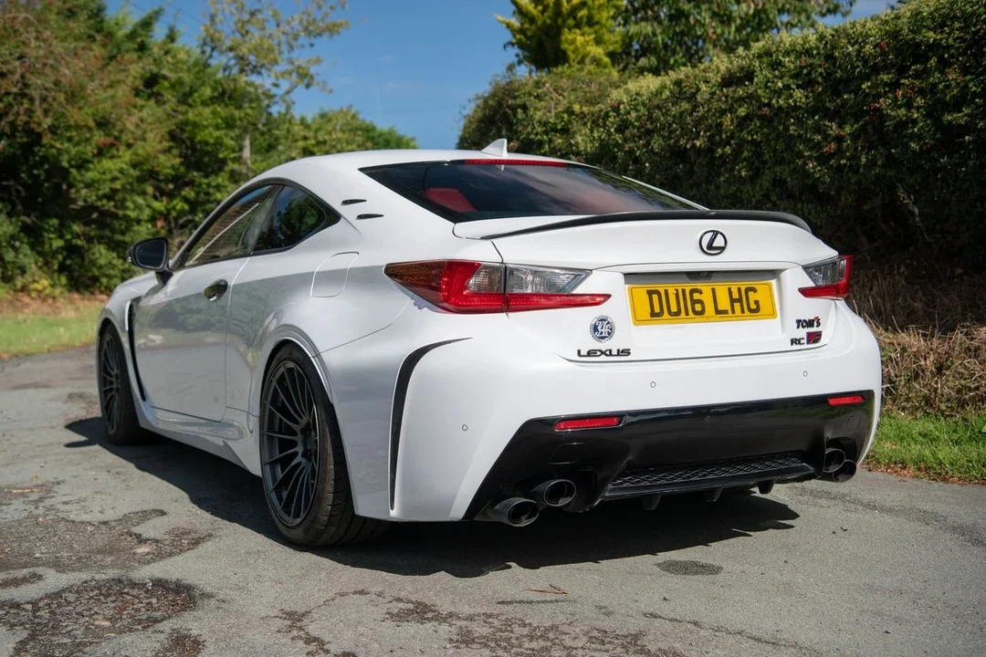 2015 Lexus RC F - Image 16 of 30