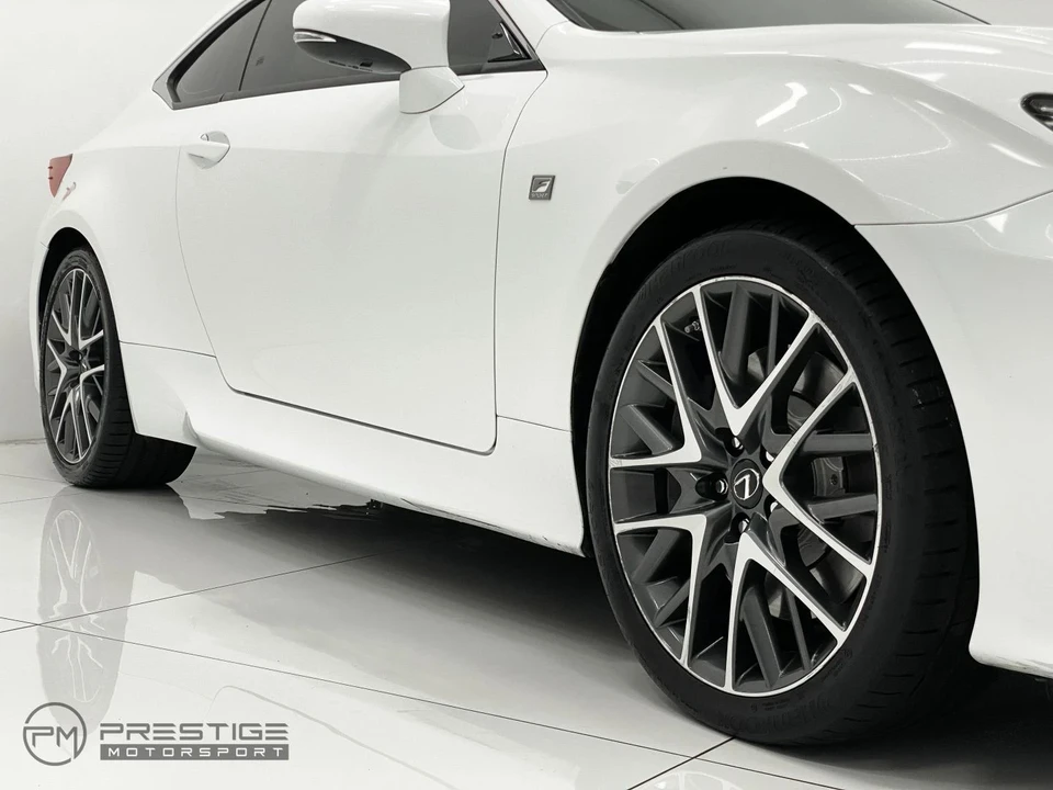 2016 Lexus RC - Image 13 of 21
