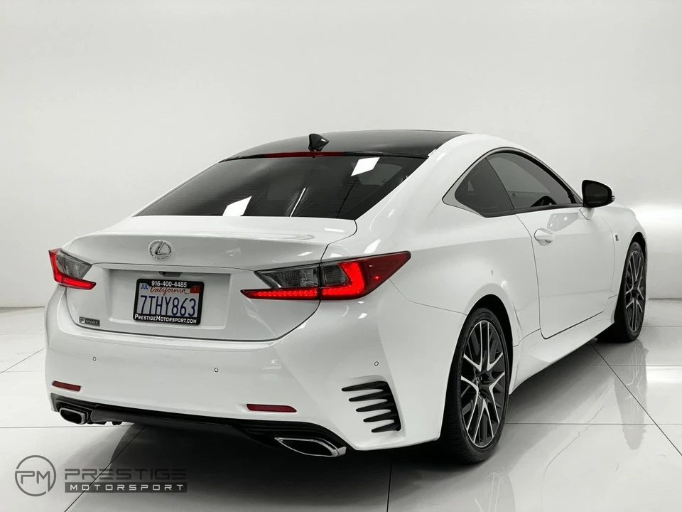 2016 Lexus RC - Image 12 of 21