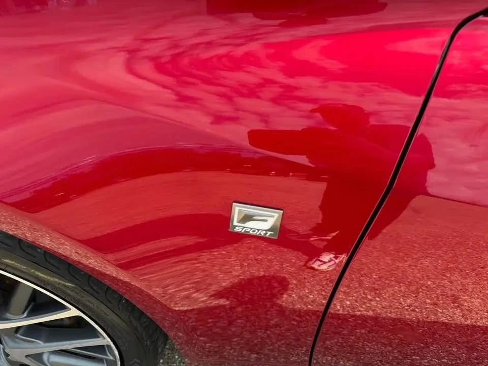 2016 Lexus RC - Image 5 of 10