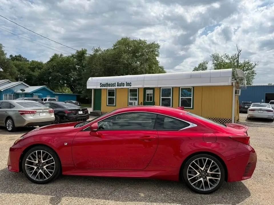 2016 Lexus RC - Image 4 of 10