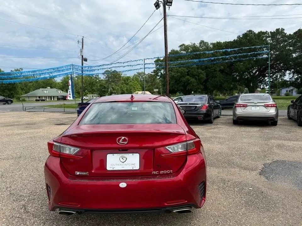 2016 Lexus RC - Image 9 of 10