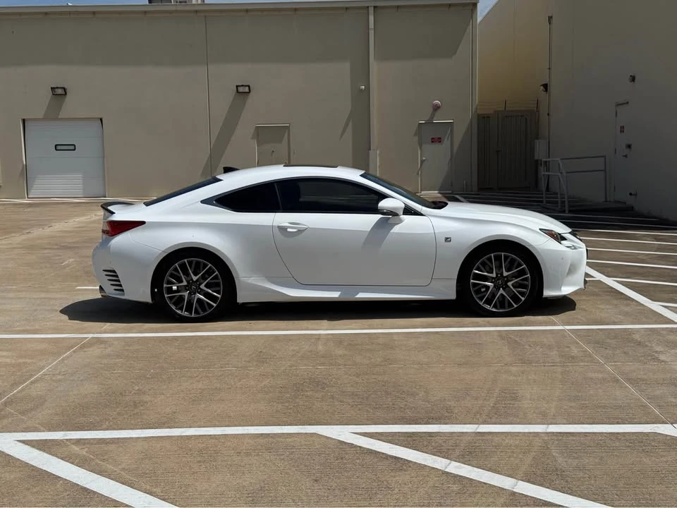 2016 Lexus RC - Image 8 of 16