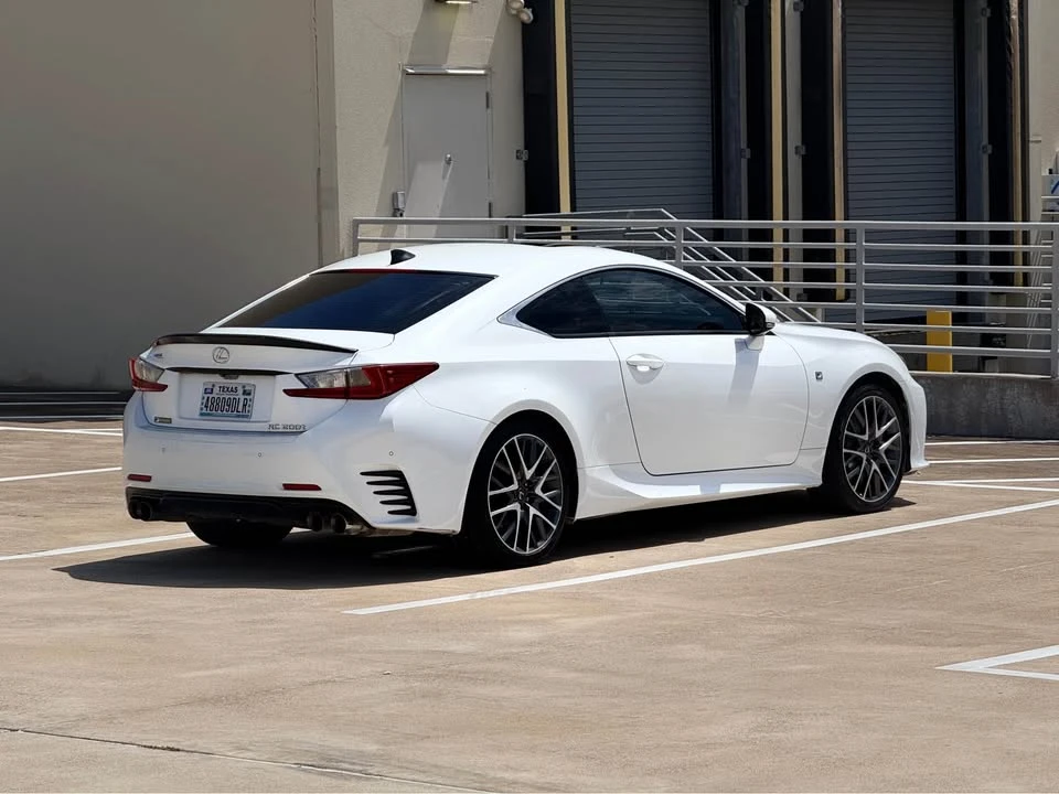 2016 Lexus RC - Image 7 of 16