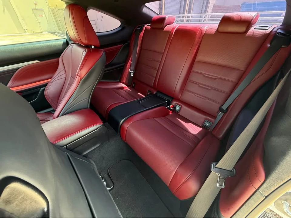 2016 Lexus RC - Image 13 of 16