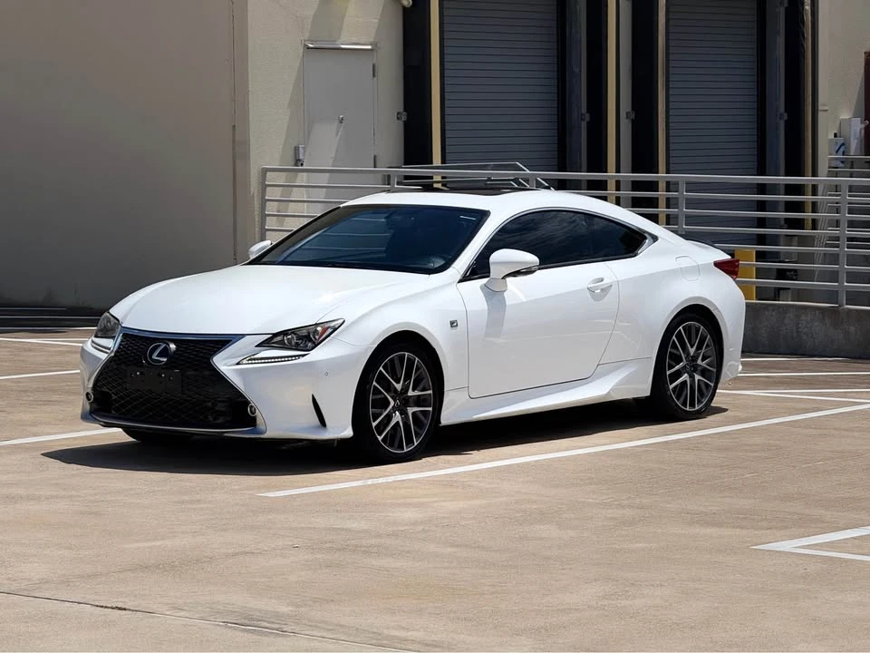 2016 Lexus RC - Image 3 of 16