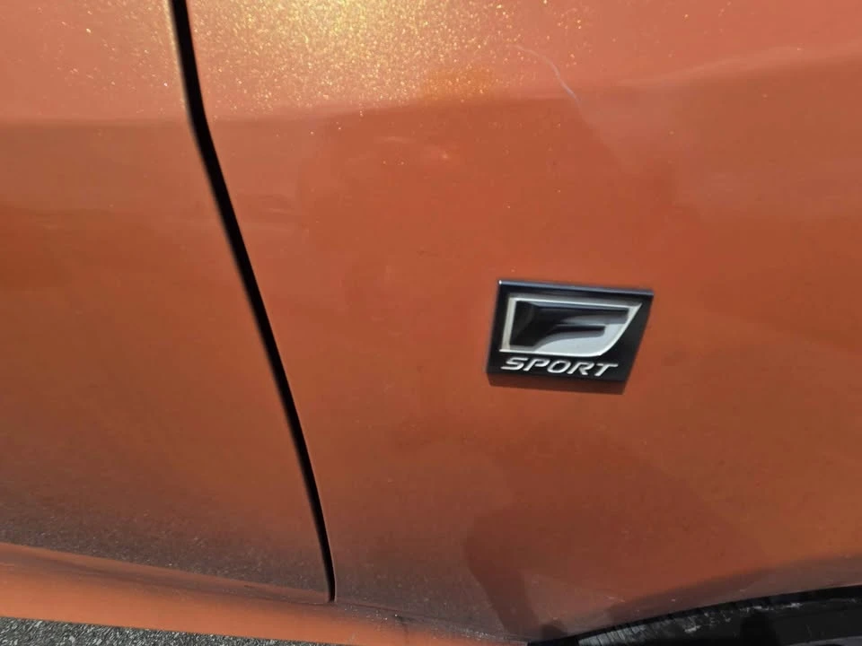 2016 Lexus RC - Image 4 of 12