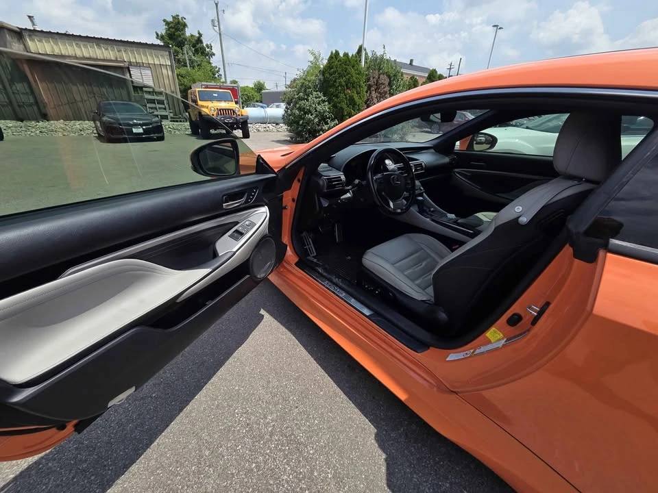 2016 Lexus RC - Image 8 of 12