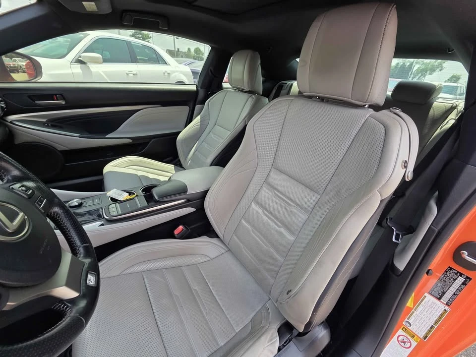 2016 Lexus RC - Image 10 of 12