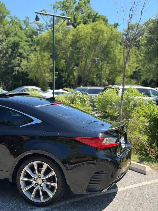2016 Lexus RC - Image 10 of 11
