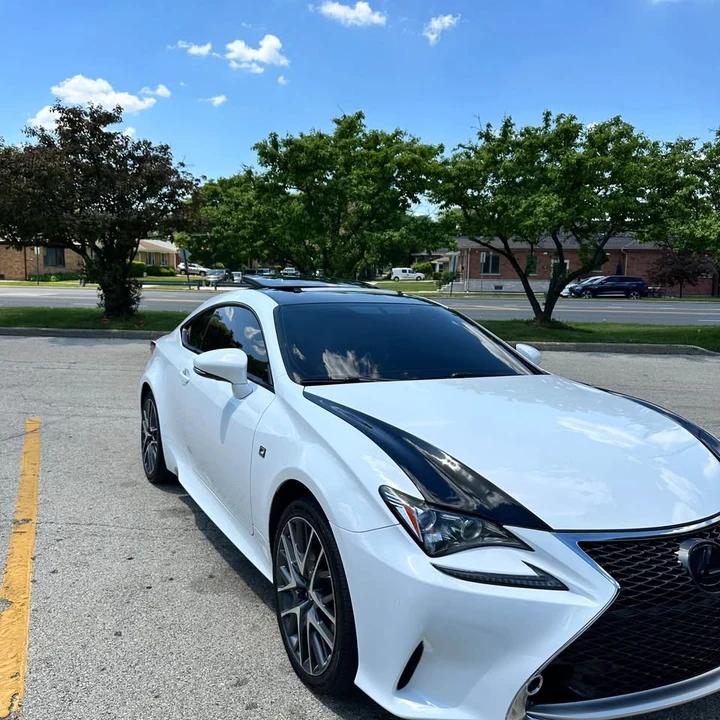 2016 Lexus RC - Image 17 of 20