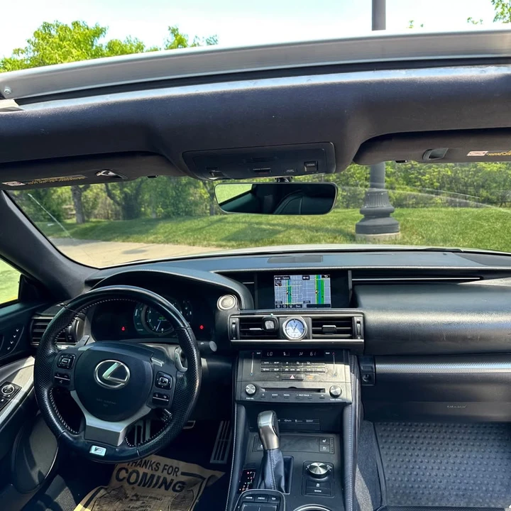 2016 Lexus RC - Image 15 of 20