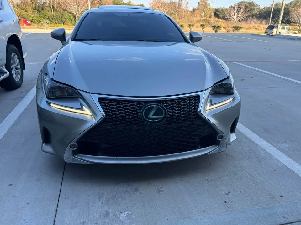 2016 Lexus RC - Image 9 of 18