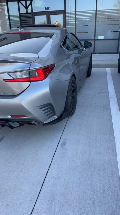 2016 Lexus RC - Image 16 of 18