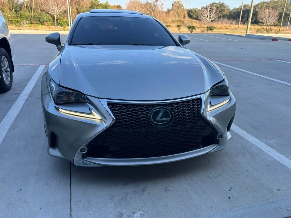 2016 Lexus RC - Image 15 of 18