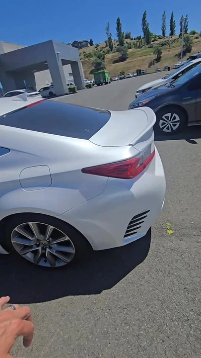 2016 Lexus RC - Image 3 of 3