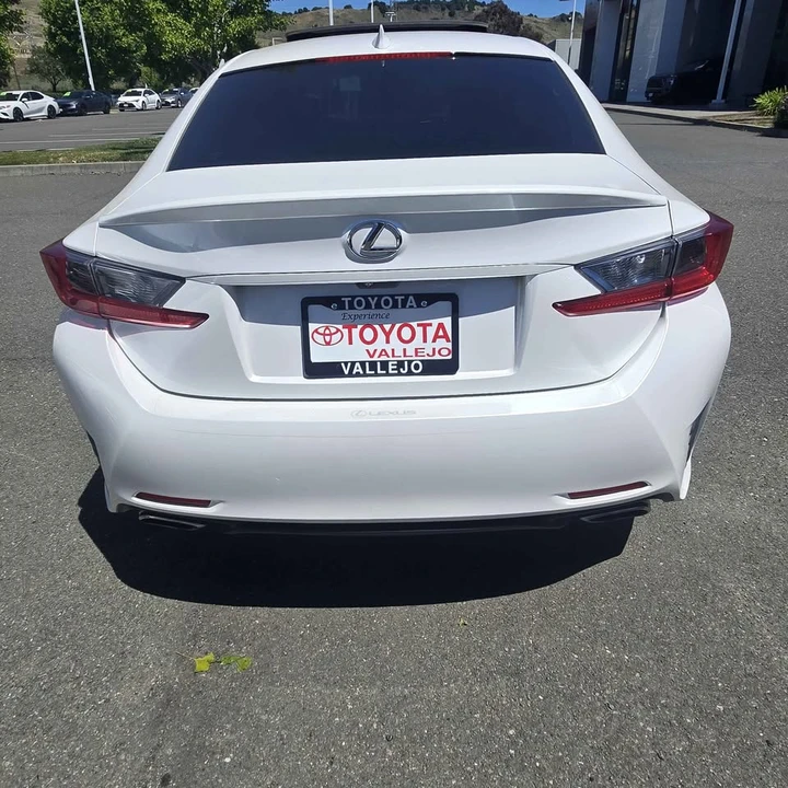 2016 Lexus RC - Image 2 of 3