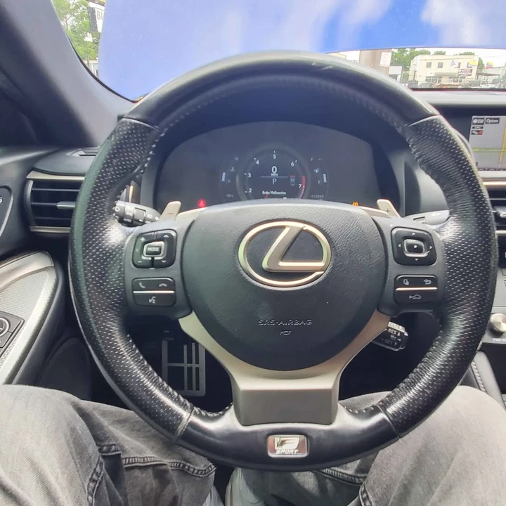 2016 Lexus RC - Image 12 of 15