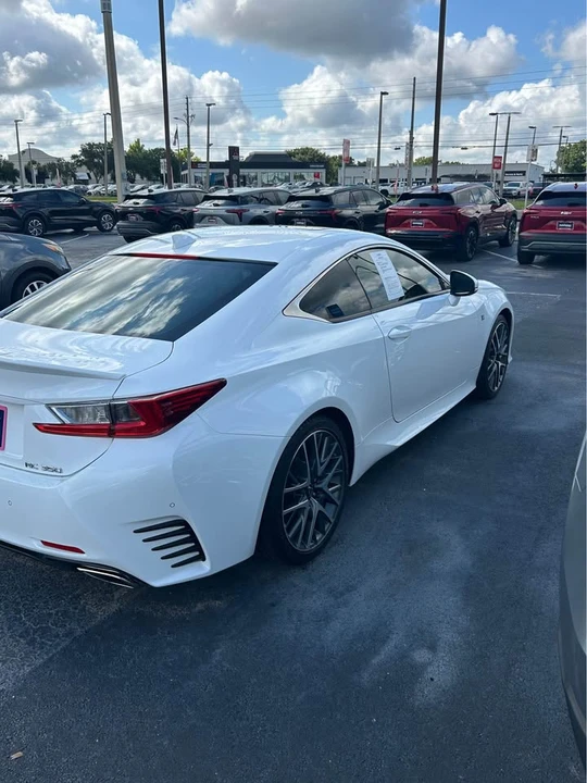 2016 Lexus RC - Image 5 of 12