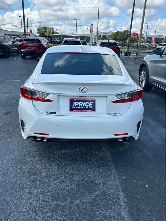 2016 Lexus RC - Image 4 of 12