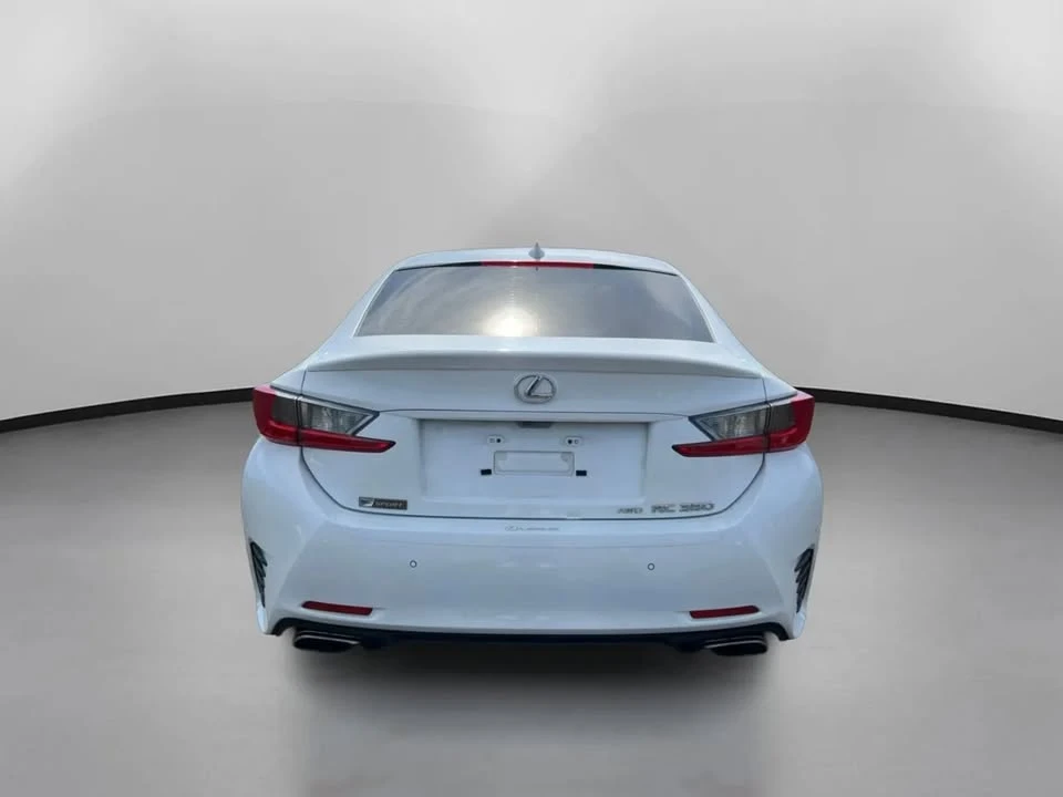 2016 Lexus RC - Image 11 of 20