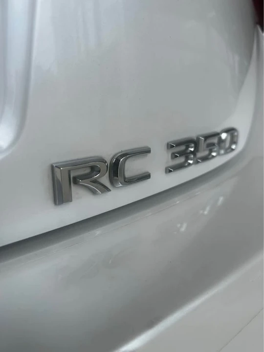 2016 Lexus RC - Image 7 of 8